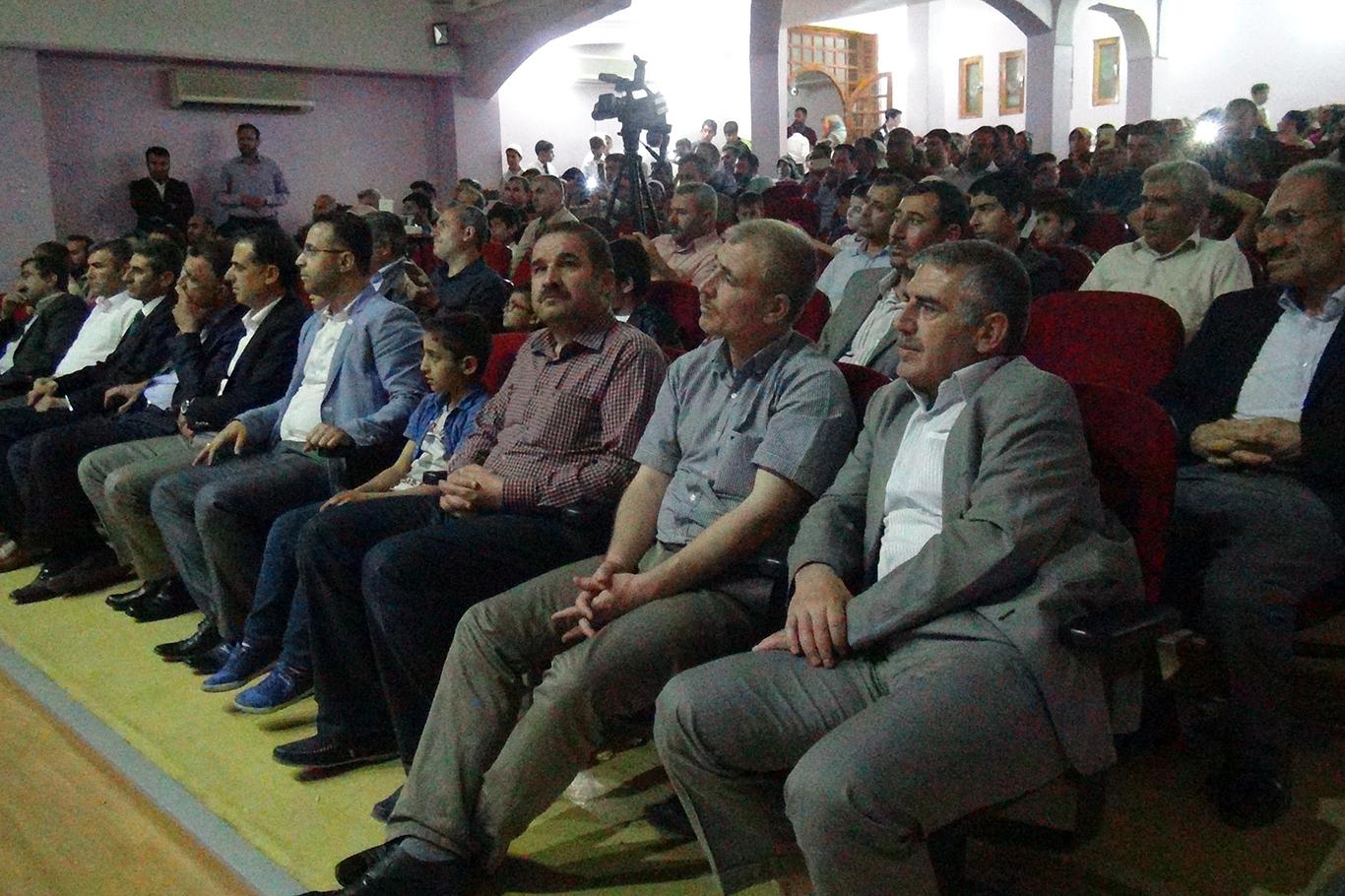 İmam Hatip öğrencilerinden Kutlu Doğum etkinliği İmam Hatip öğrencilerinden Kutlu Doğum etkinliği